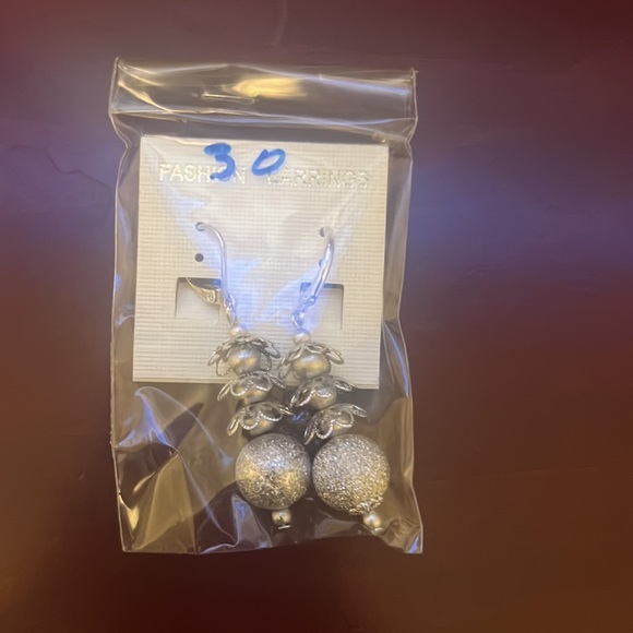 Earrings - Picture 2 of 2